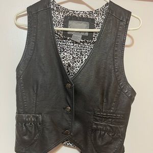 Women’s Daytrip Faux Leather Vest
